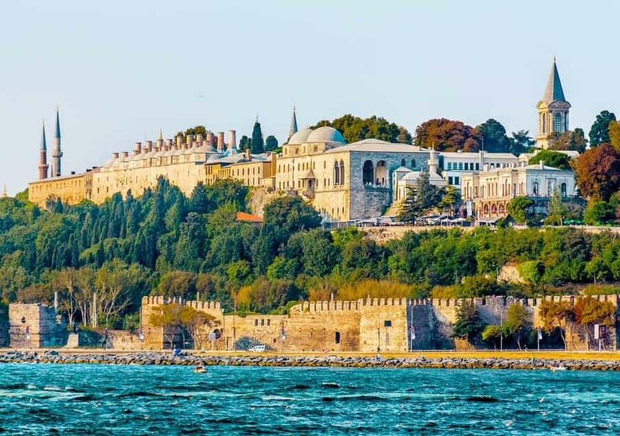 Guided Half-Day Istanbul Tour: Topkapi & Grand Bazaar - Walking through Sultanahmet with a guide