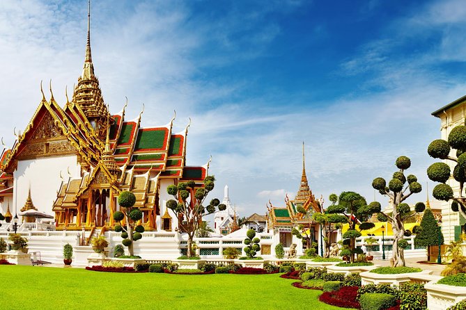 Guided Tour of Grand Palace & Emerald Buddha Temple in Bangkok - Why a guide improves this particular visit