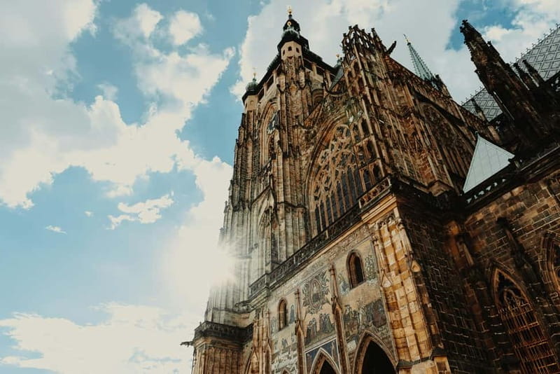 Guided Tour of Prague Castle with Ticket and Transport - Starting at Na Příkopě and riding to the castle