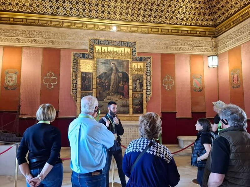 Guided Tour of the Royal Alcázar of Seville in a Small Group - Inside the royal halls and courtyards