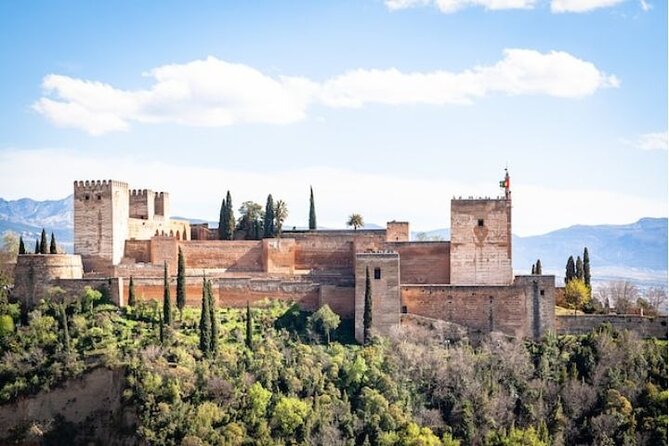 Guided tour to Alhambra with Generalife, Alcazaba and Carlos V - What this two-hour Alhambra route actually covers