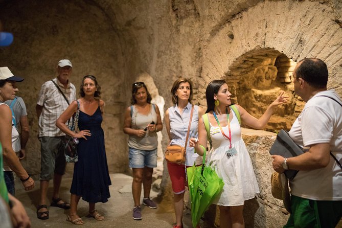 Guided visit to Alcazar de los Reyes Cristianos with admission - The gardens add breathing room