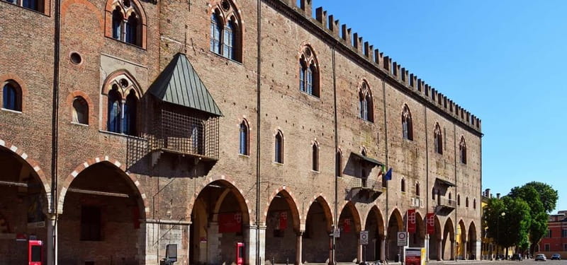 Guided visit to the Ducal Palace in Mantua - Pisanello’s Gothic details
