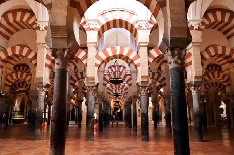 Guided visit to the Mosque of Cordoba and Alcazar of Cordoba - Inside the Mosque-Cathedral, from basilica to cathedral