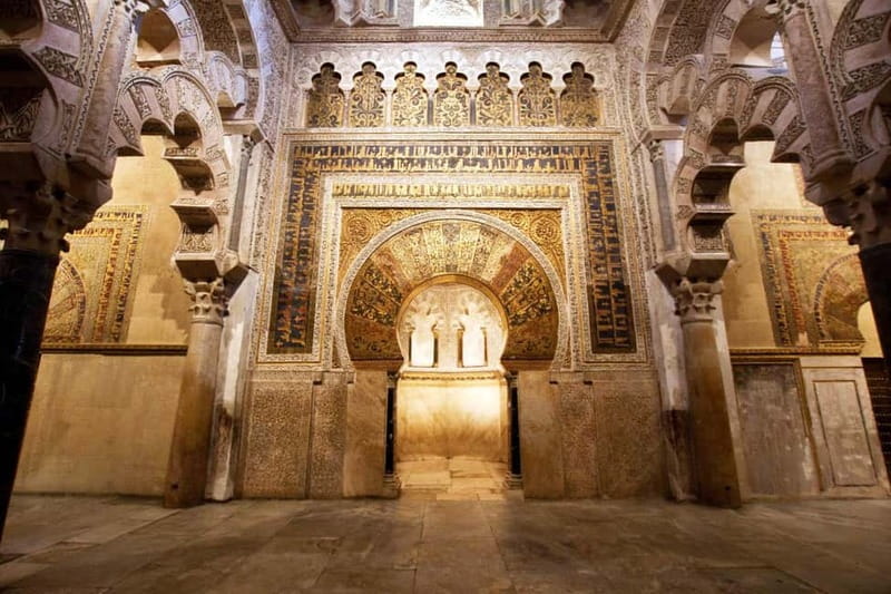 Guided visit to the Mosque of Cordoba and Alcazar of Cordoba - What makes the Alcázar different
