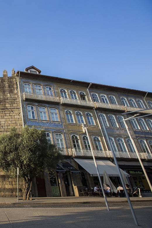 Guimaraes Local Tours ; Visit the Castle , Palace and City - Should You Book Guimaraes Local Tours?