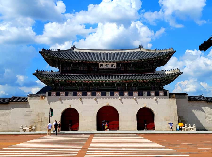 Gyeongbokgung Palace, Jogyesa Temple and Bukchon village - Key points at a glance