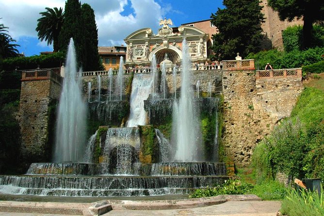 Hadrian's Villa and Villa d'Este Half-Day Trip from Rome - Leaving Rome by coach
