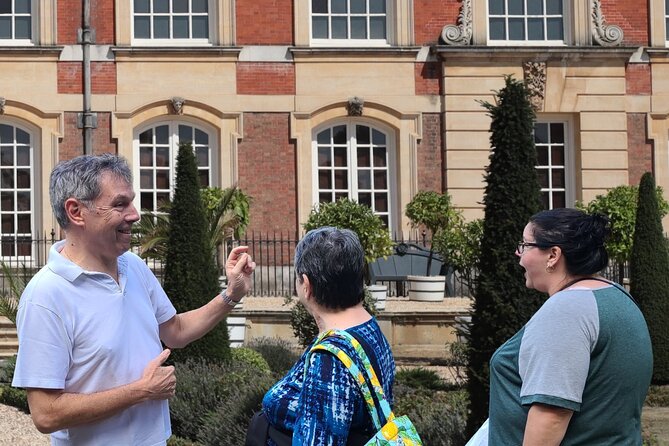 Hampton Court Guided Tour. Full day Access & High Tea - Afternoon tea with a royal theme