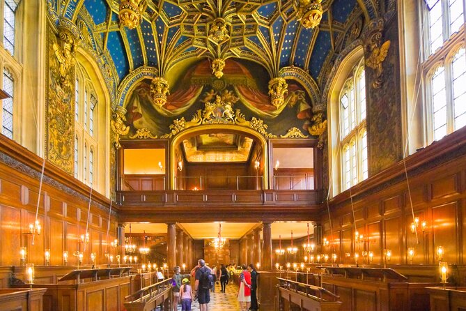 Hampton Court Guided Tour. Full day Access & High Tea - Meeting at Hampton Court station at 11 am