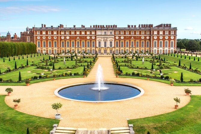 Hampton Court Palace Half-Day Trip from London with Tickets - Three hours inside Hampton Court Palace