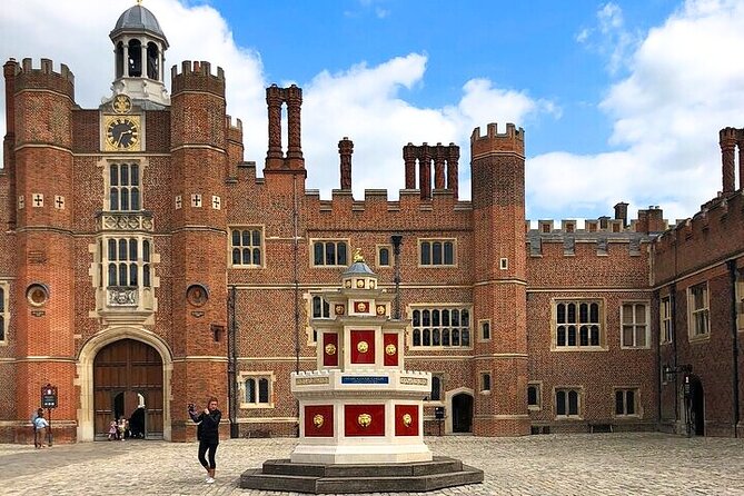 Hampton Court Palace Half-Day Trip from London with Tickets - Georgian Rooms and the Chapel Royal