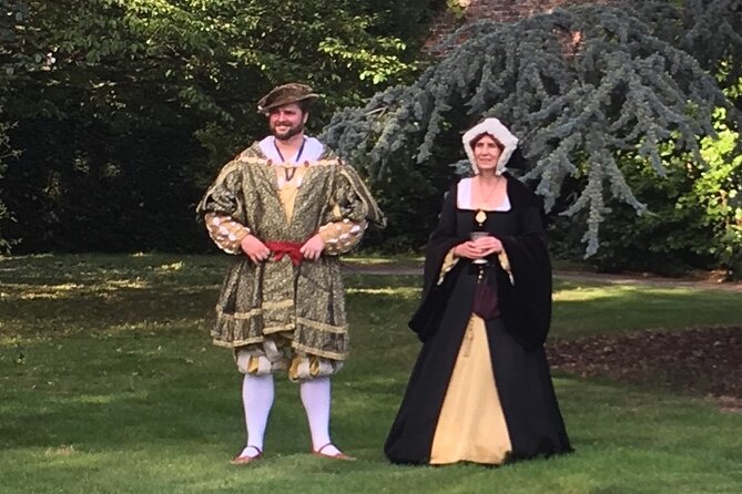 Hampton Court Palace Half-Day Trip from London with Tickets - A half-day schedule with a long road portion