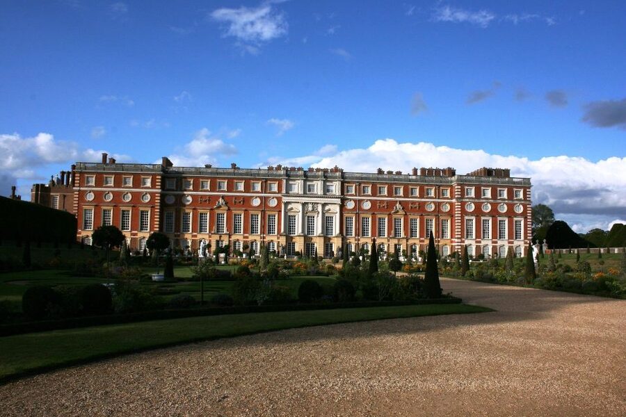 Hampton Court Palace Private tour With Fast Track Entry - What the five-hour schedule really gives you