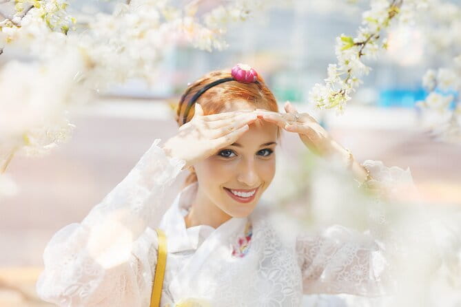 Hanbok Photoshoot and History Tour at Gyeongbokgung Palace - What you actually get for $60.41