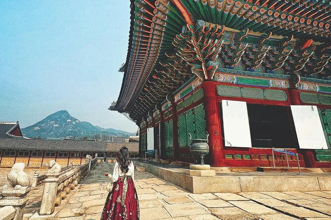 Hanbok Photoshoot and History Tour at Gyeongbokgung Palace - Tuesday changes the palace plan