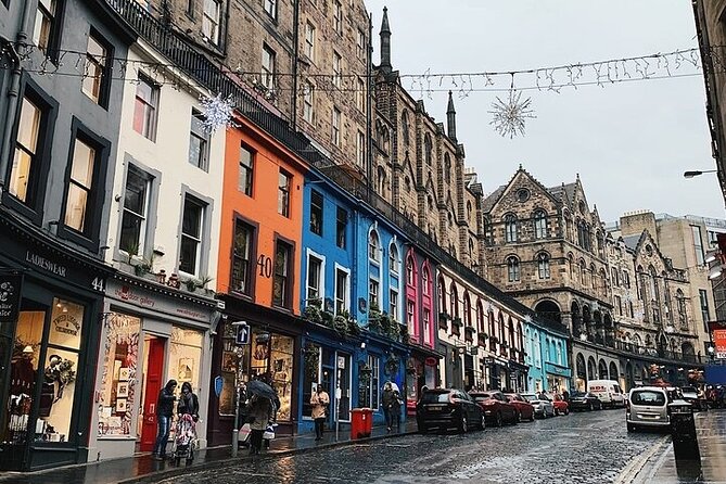 Harry Potter Edinburgh Top Sights Tour with Holyrood Palace - Greyfriars Kirkyard and the Tom Riddell Connection