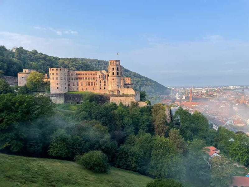 Heidelberg: Discover Heidelberg Castle – experience history up close - Entering the castle courtyard through the gate tower