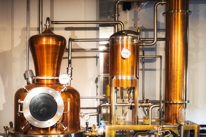 Holyrood Distillery Gin Tasting Experience - The Spirits Lab sensory challenge