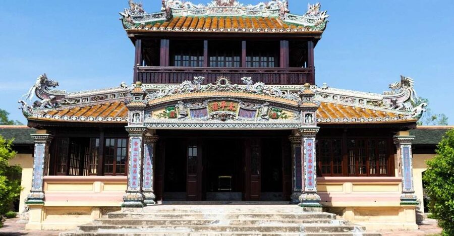 Hue Customizable Tour with Imperial Citadel & Forbidden City - Two ways to see Hue’s royal center