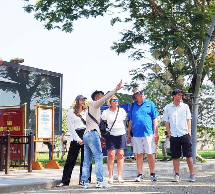 Hue Imperial City and Forbidden City Walking Private Tour - Thai Hoa Palace and the ceremonial heart