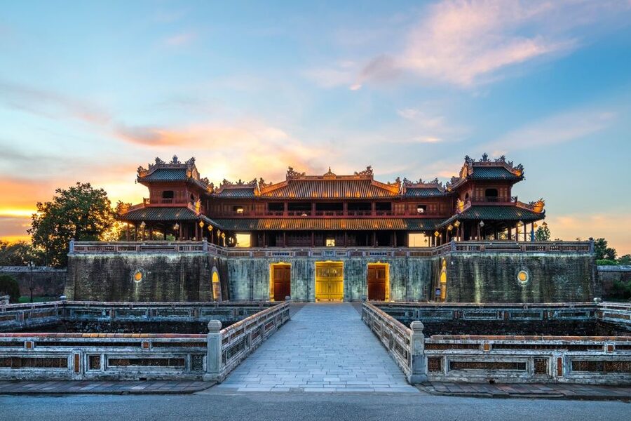 Hue Imperial City and Forbidden City Walking Private Tour - Thiệu Phương Garden and Thai Binh Pavilion