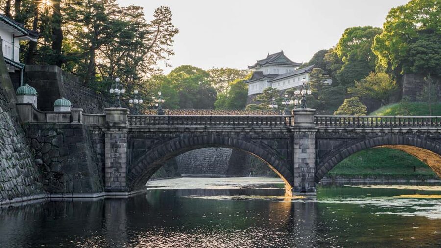 Imperial Palace Tour: Discover Samurai History with a Guide - Who should book this Imperial Palace walk?