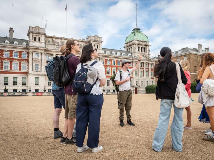 Inside Buckingham Palace & See The Westminster Sights Tour - Seeing the Changing of the Guard