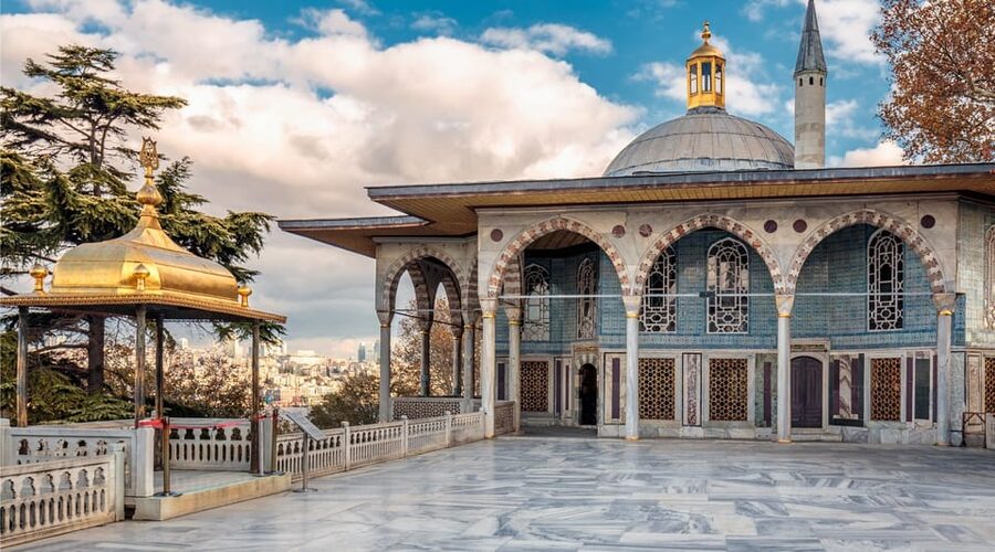 Istanbul: Basilica Cistern & Topkapi Palace Combo Ticket - Meeting the host at Topkapi Palace