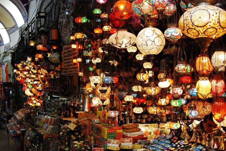 Istanbul: Dolmabahce Palace and Grand Bazaar Tour - From Palace Ceremony to Grand Bazaar Commerce
