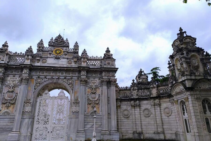 Istanbul: Dolmabahce Palace and Harem Skip-the-Line Ticket - The Harem and the private royal household