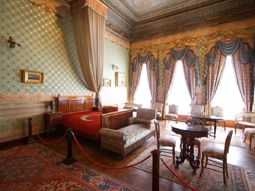 Istanbul: Dolmabahçe Palace and Uskudar Guided Tour - Group size, comfort, and access