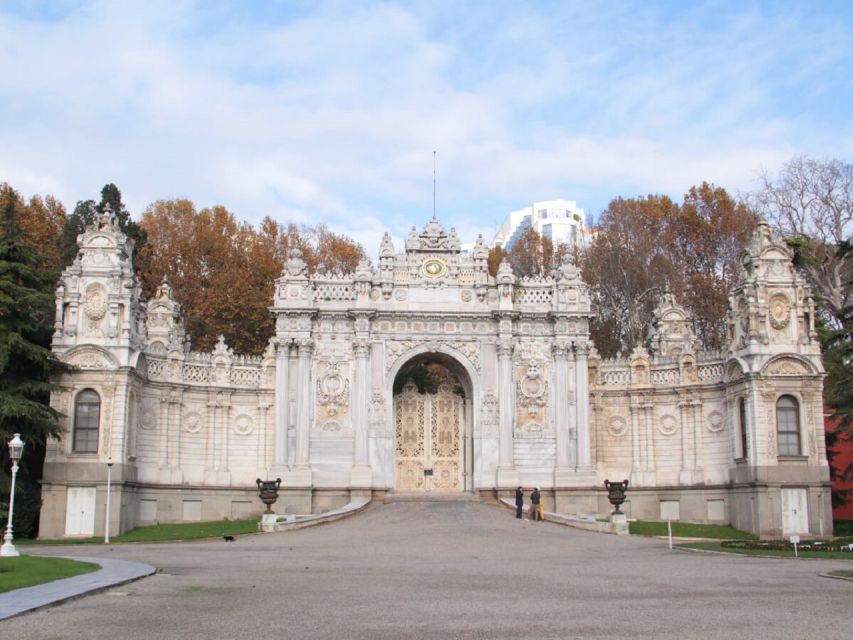 Istanbul: Dolmabahçe Palace and Uskudar Guided Tour - Who should book this Istanbul tour?