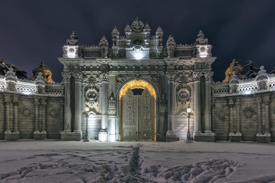 Istanbul: Dolmabahce Palace & Harem Skip-the-Line Entry - Arriving with the QR ticket and security check