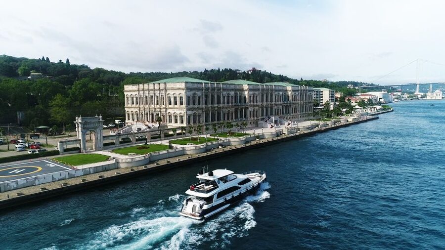 Istanbul: Dolmabahce Palace Tour and Bosphorus Yacht Cruise - Boarding the yacht at Kabatas