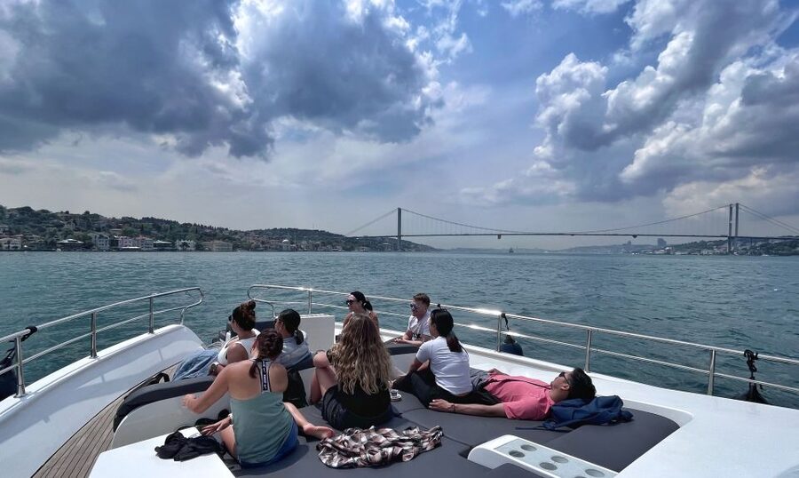 Istanbul: Dolmabahce Palace Tour and Bosphorus Yacht Cruise - Kanlica and the Asian shore