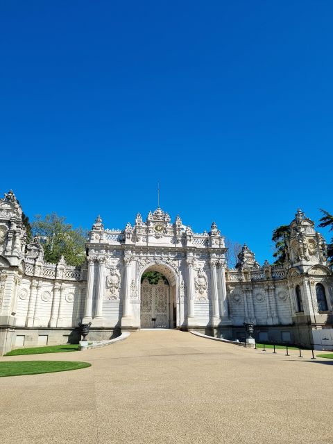 Istanbul: Dolmabahçe Palace Tour and Sunset Yacht Cruise - Key points at a glance