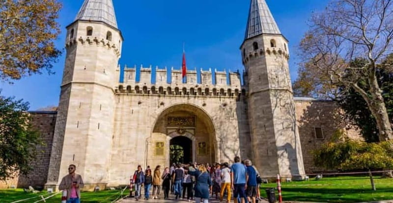 Istanbul: Guided Topkapi and Grand Bazaar with Small Group - A guided walk through the Grand Bazaar