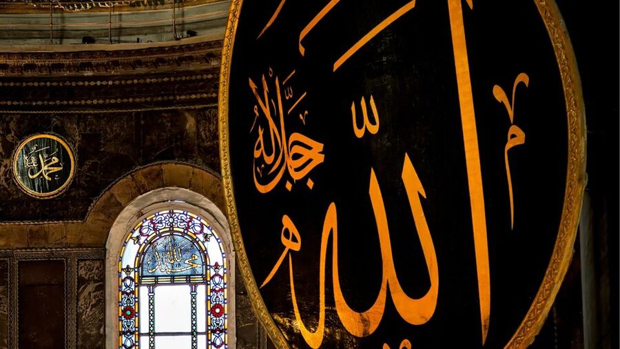 Istanbul's Popular Duo: Hagia Sophia & Topkapı Palace - Who will get the most from this tour