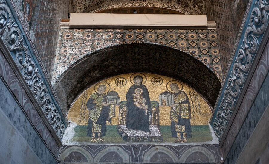 Istanbul: Topkapi, Hagia Sophia and Basilica Cistern Tour - Topkapi Palace: courtyards, gardens, and Ottoman power
