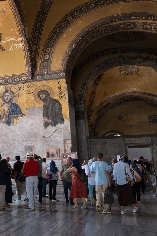 Istanbul: Topkapi, Hagia Sophia and Basilica Cistern Tour - A steady walking pace, with some physical demands