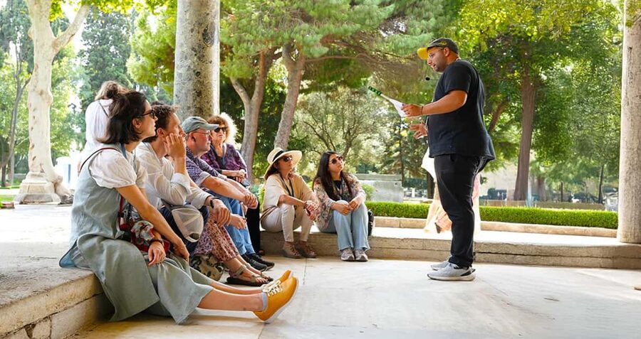 Istanbul: Topkapi, Harem Small Group Guided Tour & Historian - Meeting at the Hippodrome and reaching the palace