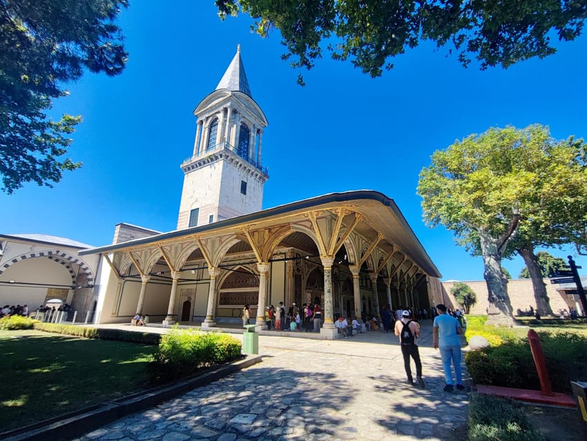 Istanbul Topkapı Palace and Harem Guide Tour - Exploring Topkapı Palace for two hours