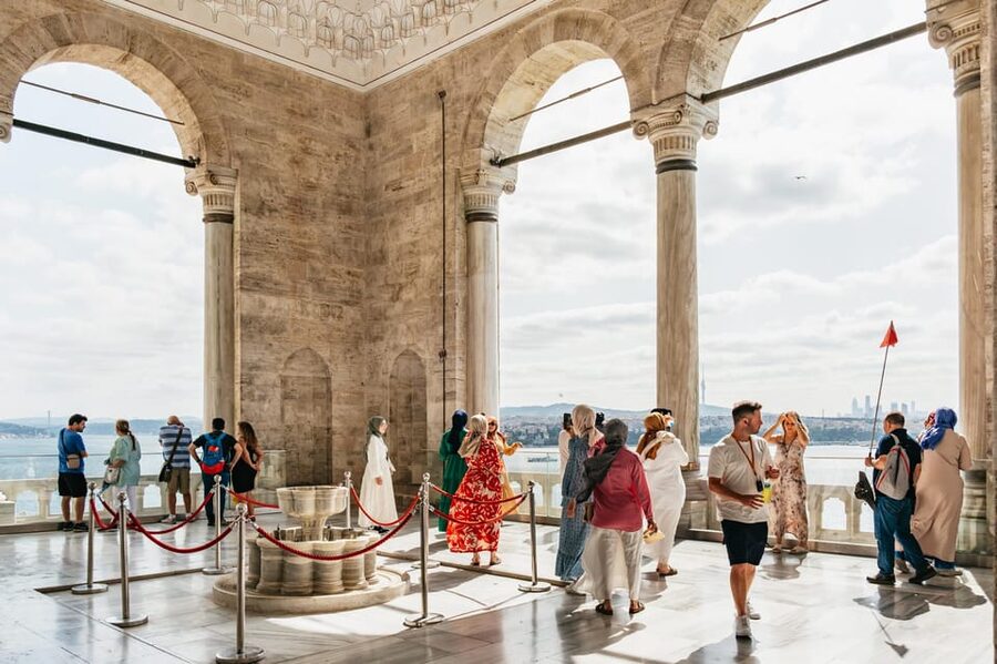 Istanbul: Topkapi Palace and Harem Guided Tour with Ticket - Key points at a glance
