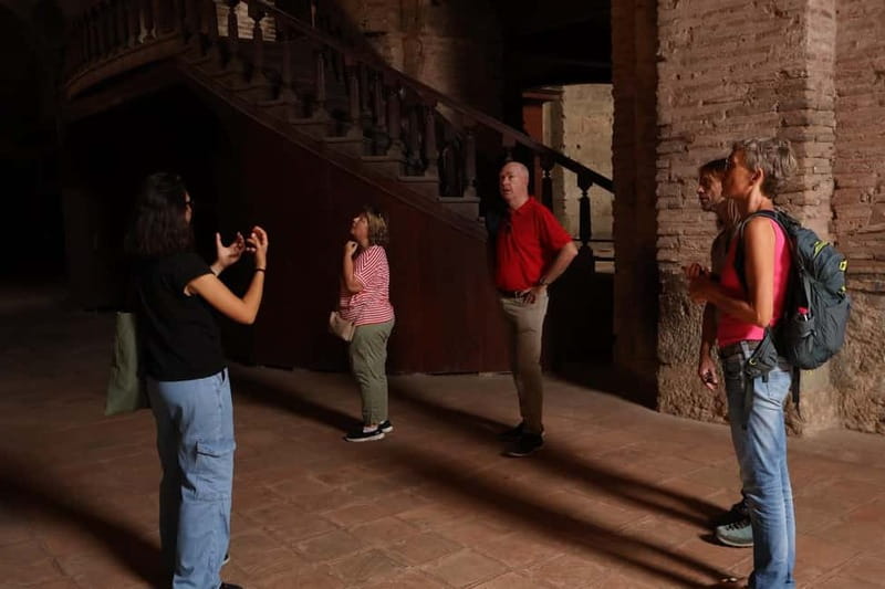 Istanbul: Topkapi Palace and Harem Museum Tour with Ticket - The Imperial Treasury and palace displays