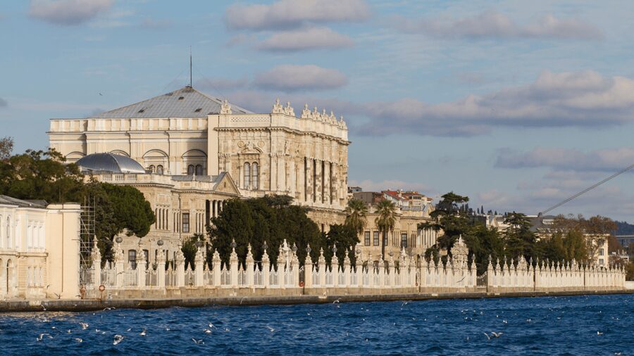 Istanbul: Topkapi Palace & Dolmabahce Palace Combo Ticket - Using the Dolmabahce ticket