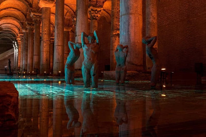 Istanbul: Topkapi Palace, Harem, & Basilica Guided Tour - The Harem and the private side of palace life