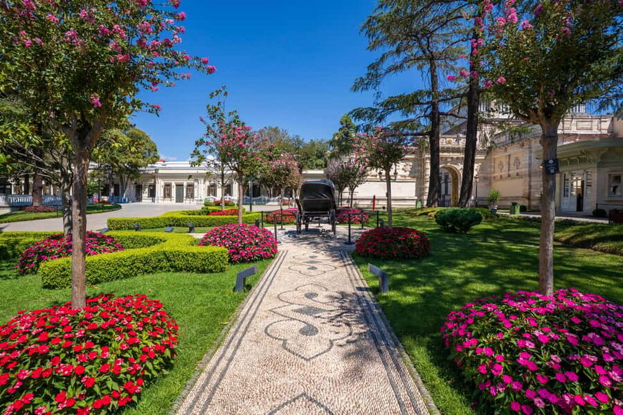 Istanbul: Yildiz Palace & Museum Skip the Ticket Line Entry - Inside the palace: rooms, objects, and royal taste
