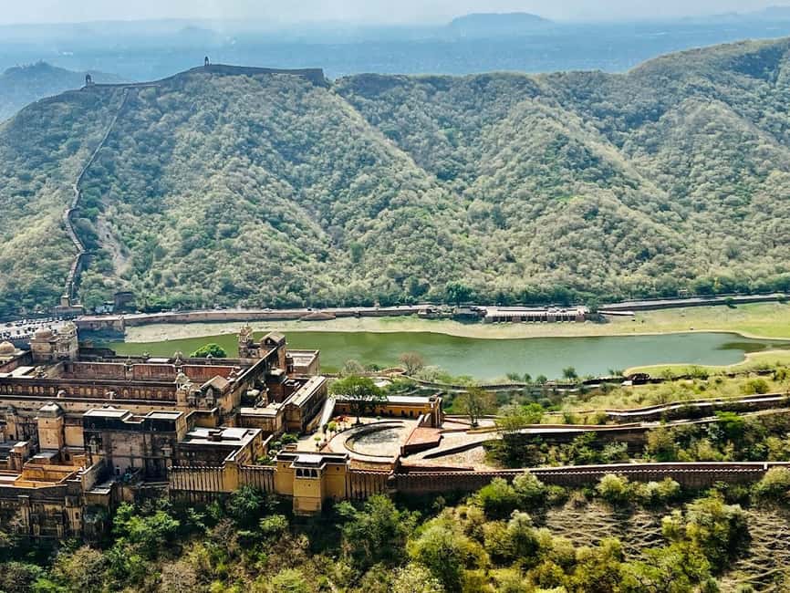Jaipur: Amber Fort Guided Tour and Entry Ticket - What the $9 price delivers