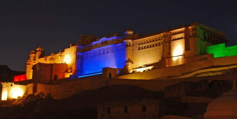 Jaipur: Amber Fort Light & Sound Show with Dinner - Who will enjoy this evening most?